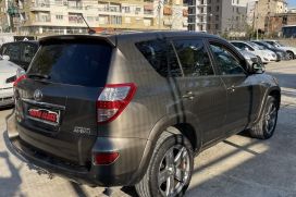 Toyota, RAV4, 2010, Nafte