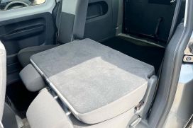 Volkswagen, Caddy, 2011, Nafte