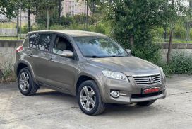 Toyota, RAV4, 2011, Nafte