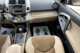 Toyota, RAV4, 2011, Nafte